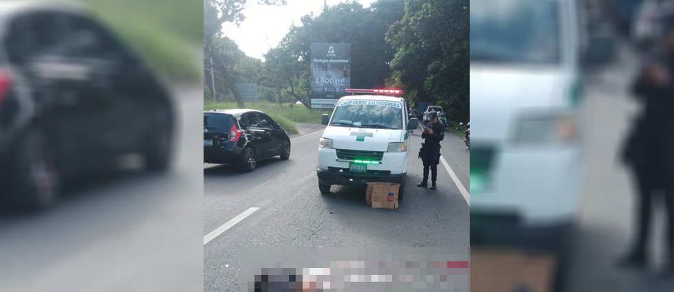Motociclista pierde la vida tras impactar con una rastra en Ciudad Arce