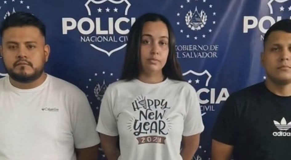Cae salvadoreña que vendía su pack en internet y después vaciaba las cuentas de sus clientes