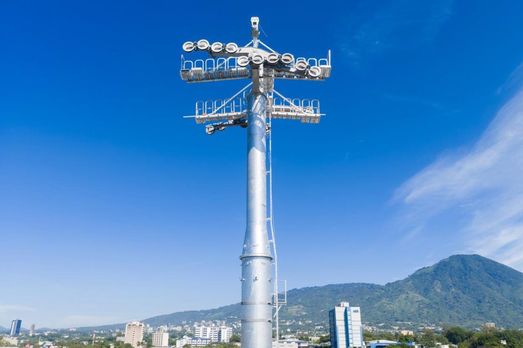 Comienza la instalación de las torres del Aerocable de San Salvador