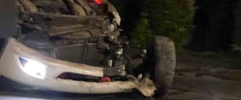 Conductor pierde el control y termina volcado en Campos Verdes