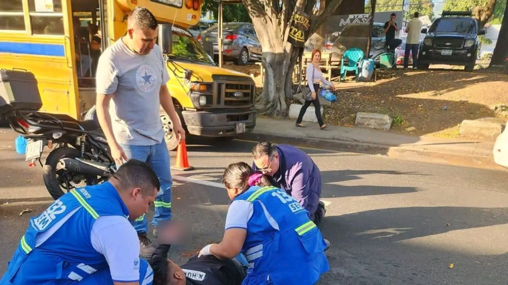 Motociclista resulta gravemente lesionado tras accidente en Lourdes, Colón