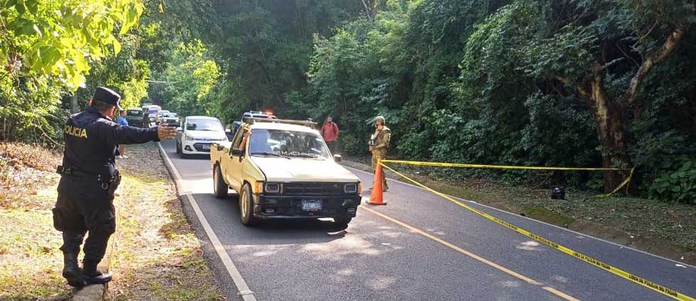 Motociclista pierde la vida y su acompañante sufre graves lesiones tras siniestro en San Salvador