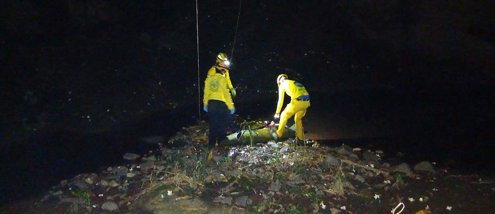 Socorristas rescatan el cuerpo sin vida de un hombre en poza El Salto de La Libertad