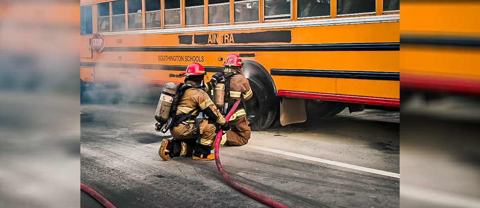 Autobús del transporte colectivo se incendia en plena marcha en San Salvador