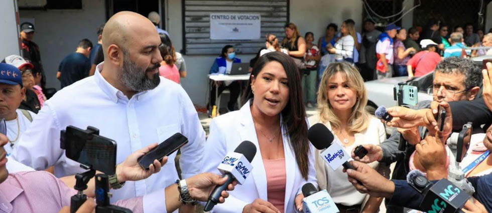 ARENA presenta a Maytee Iraheta y Verónica Henríquez para competir en elecciones presidenciales de 2027