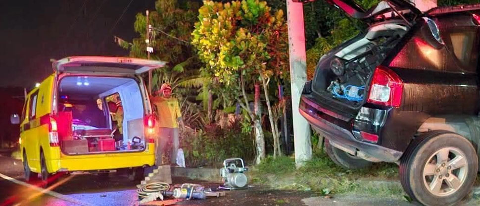 Conductor pierde la vida tras chocar contra un poste del tendido eléctrico en Santa Ana