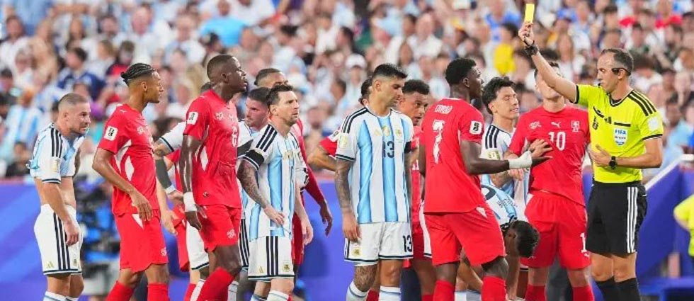 ¿Teorías de conspiración? La IFAB confirma «grave error» que benefició a Argentina contra Suiza en el Mundial