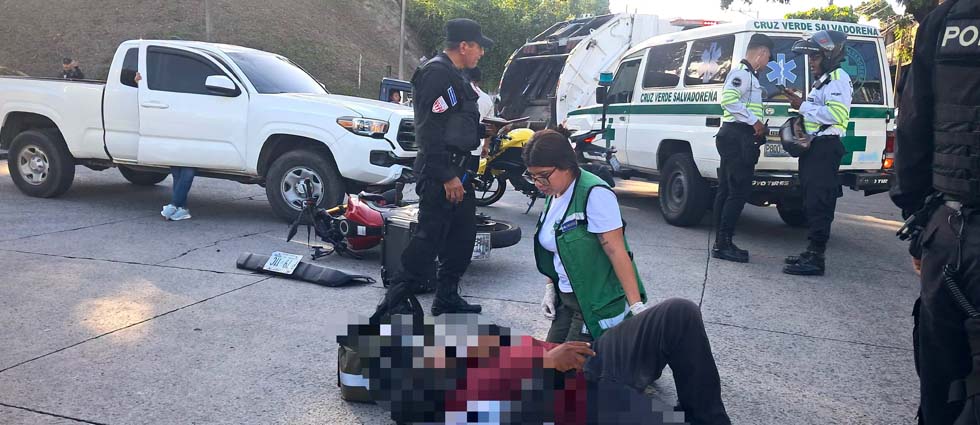 Un lesionado tras fuerte choque en transitada zona de San Salvador