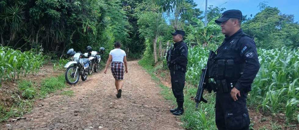 Unidades de la PNC mantienen constantes patrullajes en zonas agrícolas y ganaderas del país