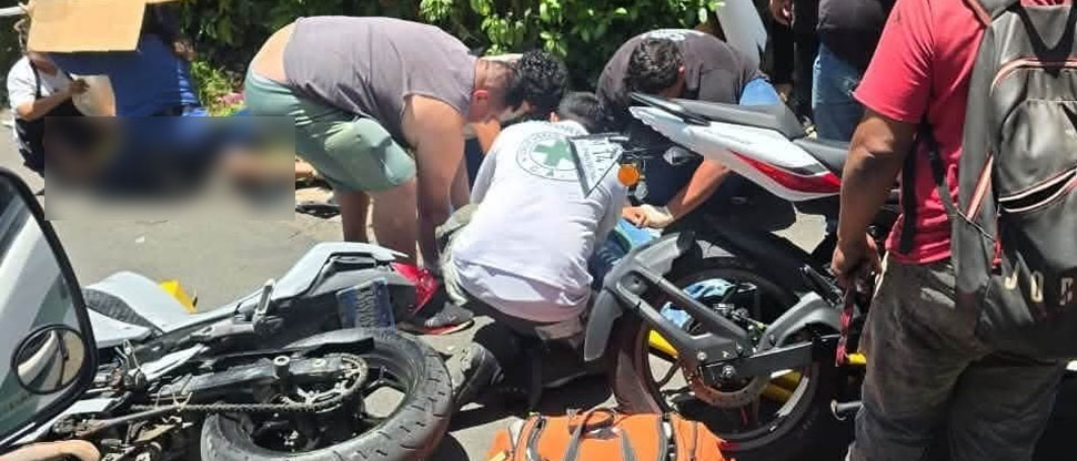 Choque entre motocicletas deja dos lesionados en carretera a Ilobasco