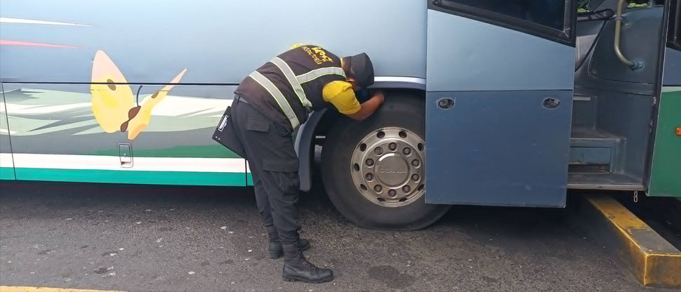 VMT verifica estado mecánico de unidades del transporte colectivo en el país