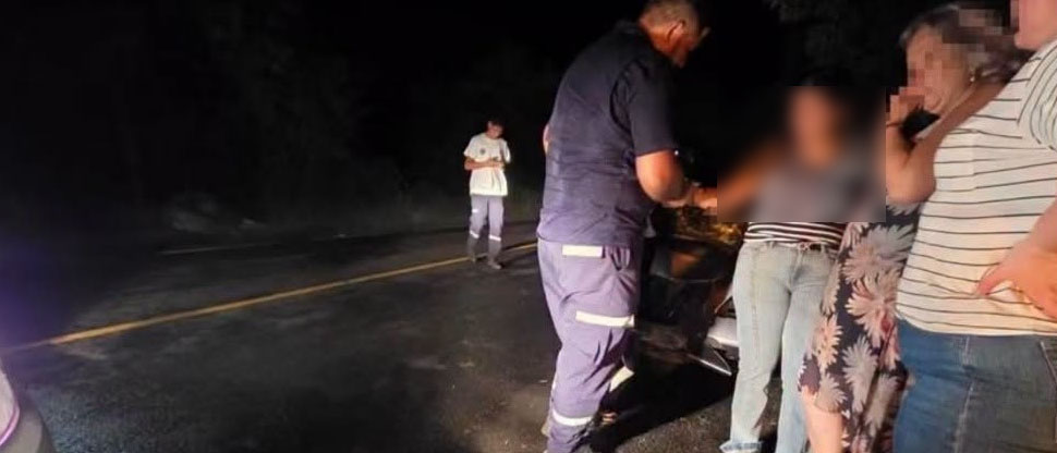Conductora resulta lesionada tras chocar contra una vaca en San Pablo Tacachico