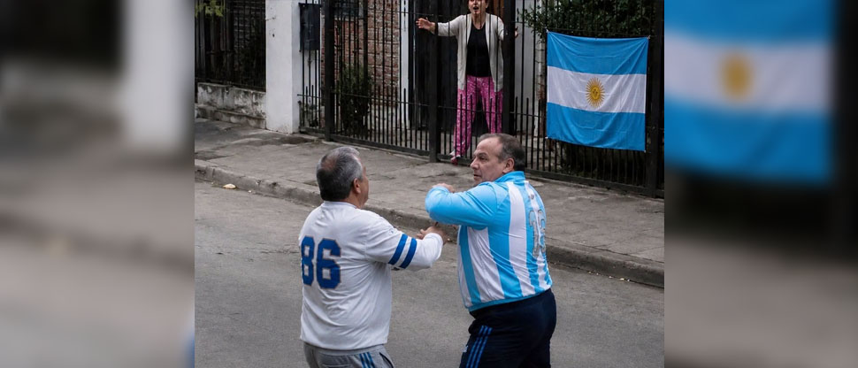 Vecinos se pelean porque uno gritaba los goles antes por retraso de señal televisiva
