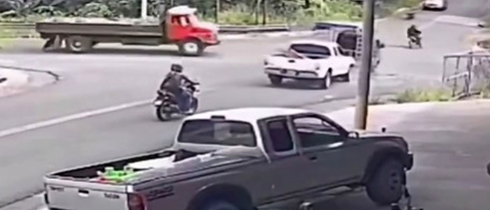 Distracción al volante termina en fuerte accidente de tránsito en carretera Longitudinal del Norte