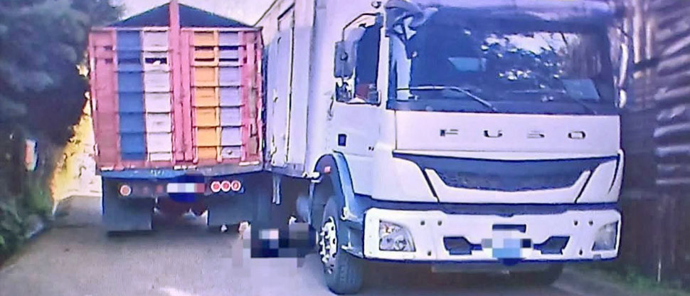 Trabajador pierde la vida en accidente mientras descargaba productos de un camión en Chalatenango