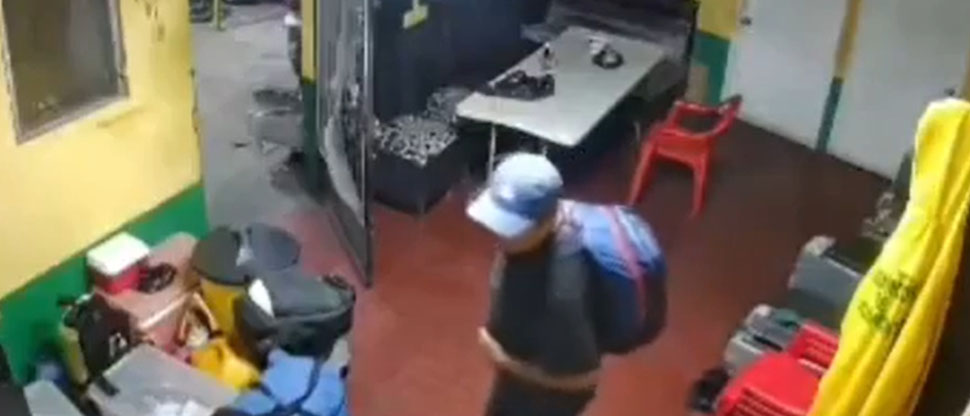 Denuncian a sujeto que hurtó una computadora en base de Comandos de Salvamento de Ilopango