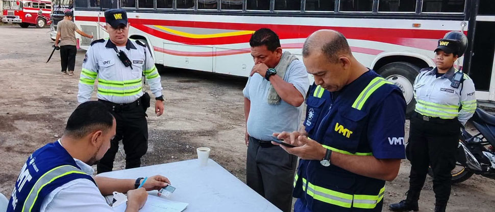VMT realiza pruebas antidoping a conductores en distintas terminales de buses del país