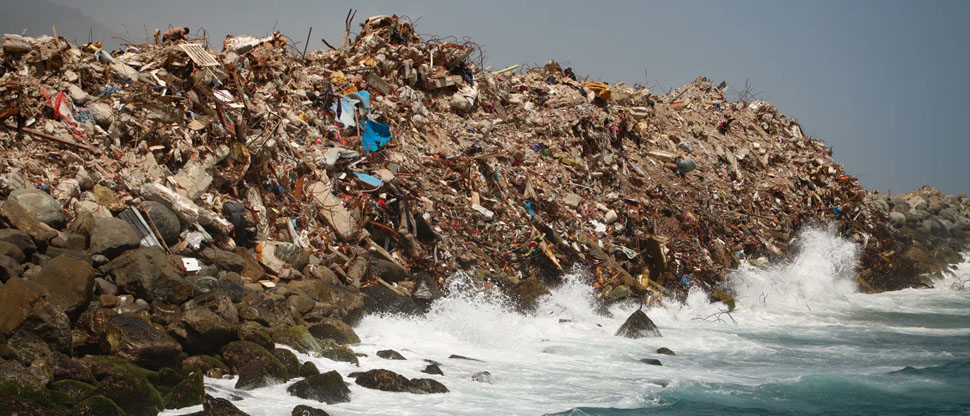 Venezuela: alerta por posible contaminación del mar en La Guaira por escombros del terremoto