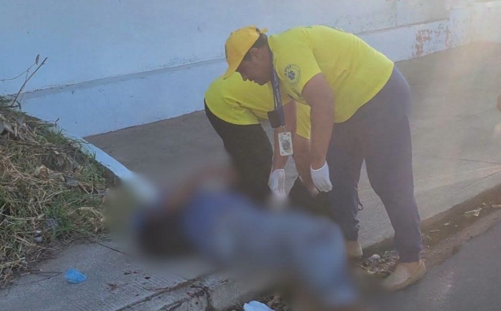 Auxilian a abuelito atropellado por motocicleta en Zacatecoluca