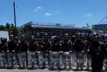 Autoridades guatemaltecas envían antimotines para desactivar protesta por precios del combustible