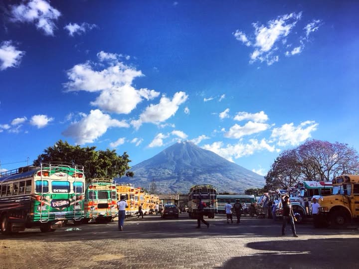 Servicio del transporte colectivo de Antigua Guatemala se mantiene paralizado por las extorsiones