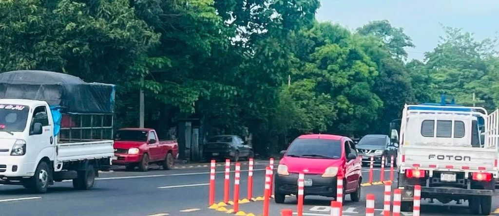 Denuncian a conductor de camión en el by pass de Usulután