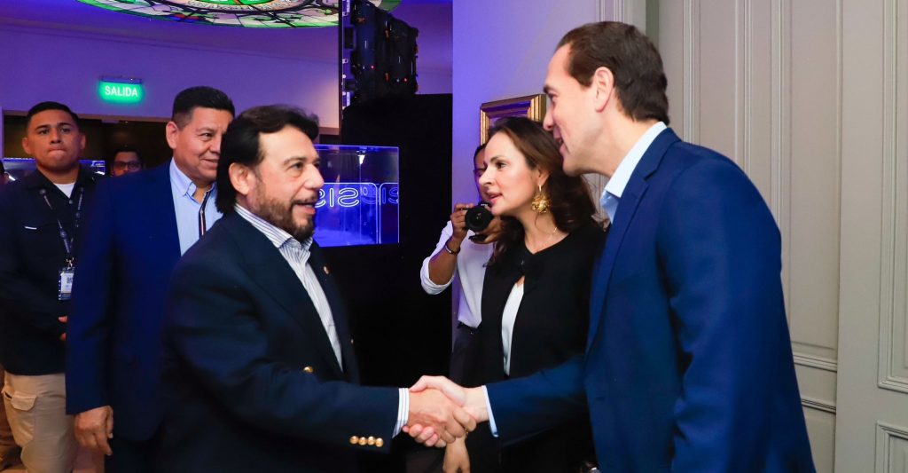 Vicepresidente Ulloa participa en la celebración de 100 años de BSC Grupo Financiero
