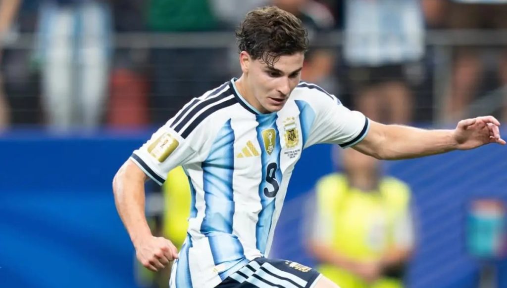 ¿Deja al Barcelona con los “colochos hechos”? Este sería el nuevo club de Julián Álvarez