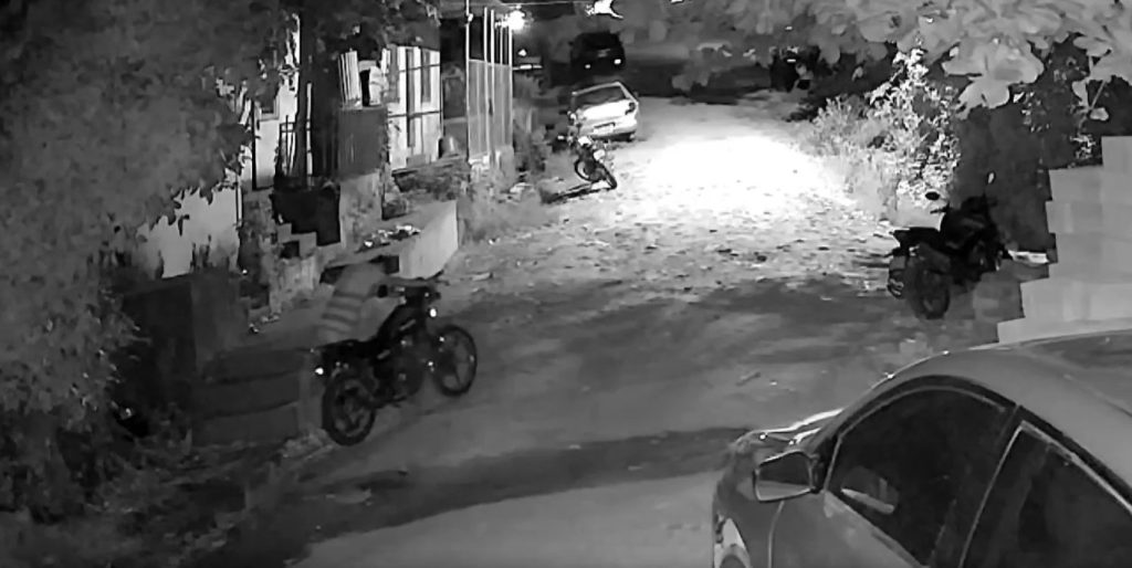 Captan a sujeto que intentó robar una motocicleta en Santa Ana