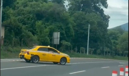 Denuncian a taxista que hizo giro indebido ignorado la señalización
