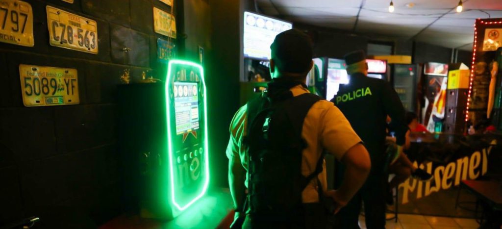 Verifican legalidad de cervecerías en el distrito de Soyapango