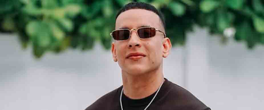 Daddy Yankee se estrena como abuelo