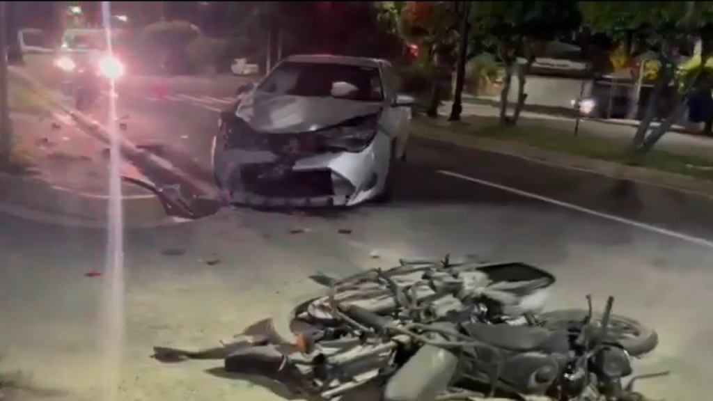Motociclista resulta gravemente lesionado tras ser embestido por un vehículo en la Constitución