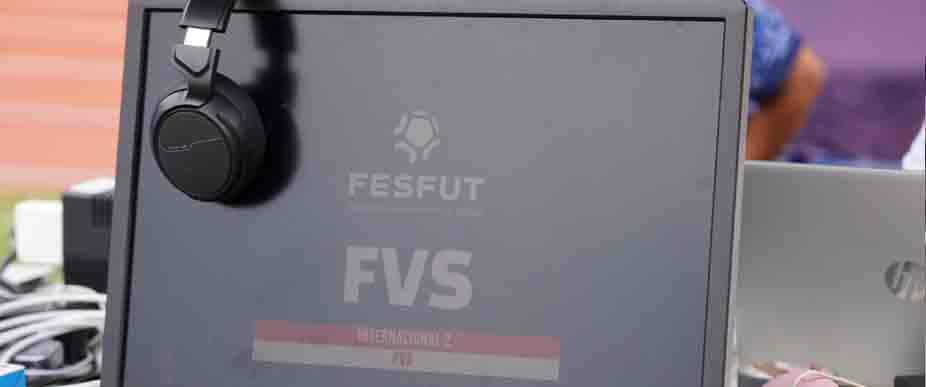 FIFA capacita a árbitros salvadoreños para la utilización del FVS para el Apertura 2026