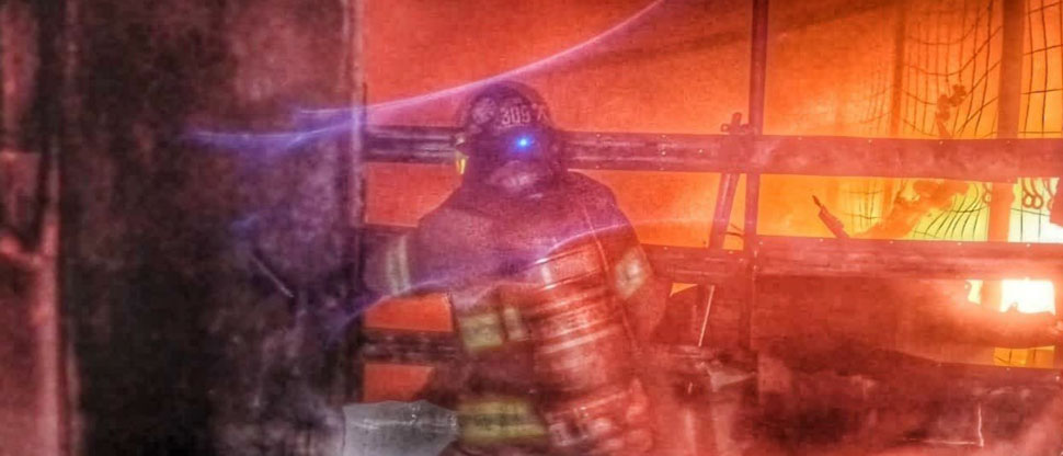 Bomberos sofocaron incendio en una bodega de un auto hotel en Quezaltepeque