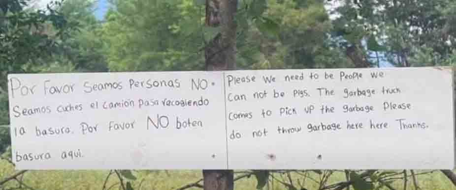 Propietario de terreno deja mensaje en español e ingles «para los cuches» que botan basura