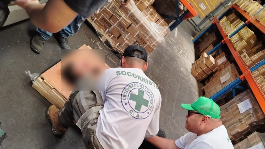 Trabajador sufre graves lesiones tras caer de un andamio de tres metros de altura