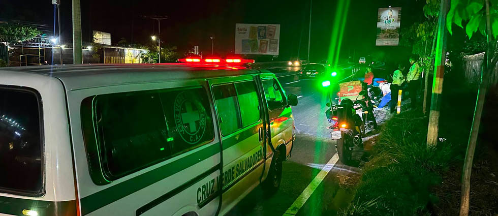 Motociclista sufre varias lesiones tras accidente en la carretera de Oro