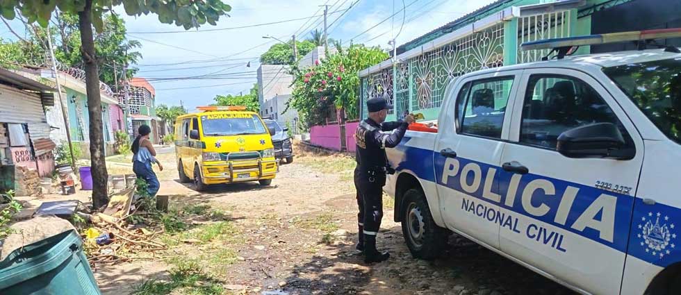 Mujer pierde la vida tras sufrir una caída en Zacatecoluca