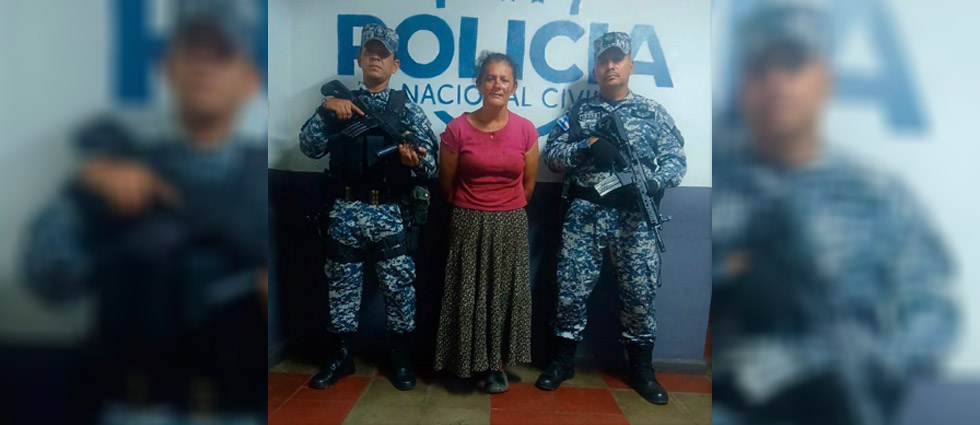 Capturan a mujer luego de lesionar a su compañero de vida tras discutir mientras bebían alcohol en La Libertad