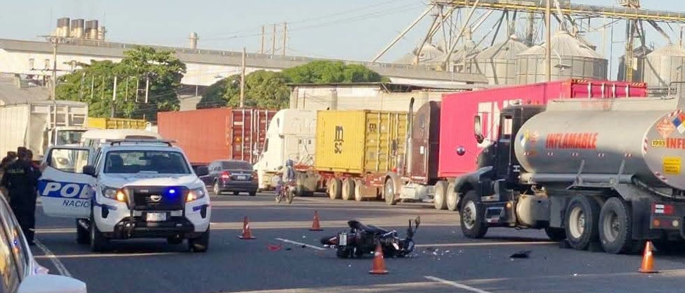 Reportan motociclista fallecido tras accidente en Acajutla