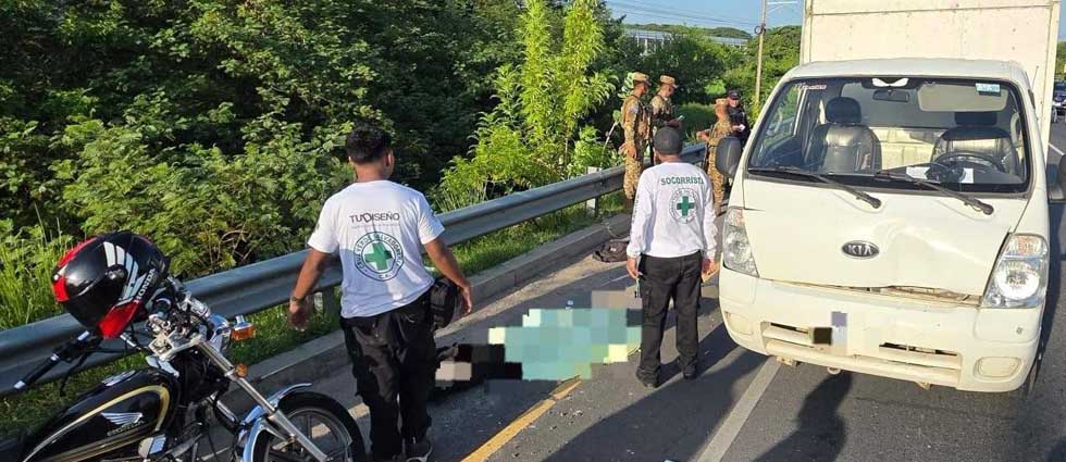 Motociclista pierde la vida tras fuerte siniestro vial en la autopista Litoral