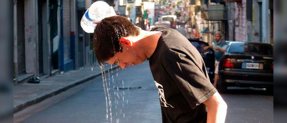 El Salvador registró intenso calor y temperaturas de hasta 43.9 °c durante este viernes