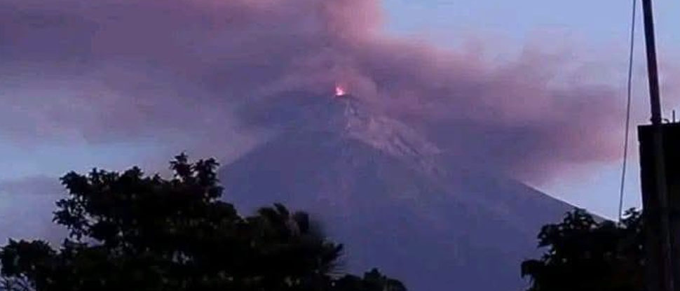 El volcán de Fuego de Guatemala intensifica su actividad y advierten posible erupción progresiva