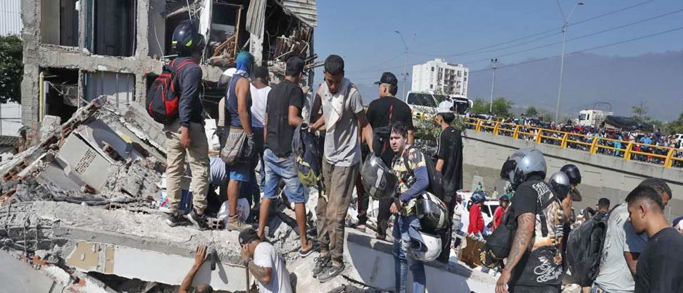 Incrementa a 285 la cifra de fallecidos por terremoto en Colombia