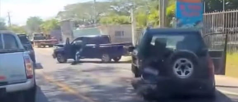 Conductores provocan fuerte choque en carretera Longitudinal del Norte