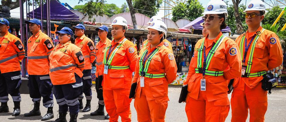 Bomberos inspeccionan medidas de seguridad en comercios de SivarLand