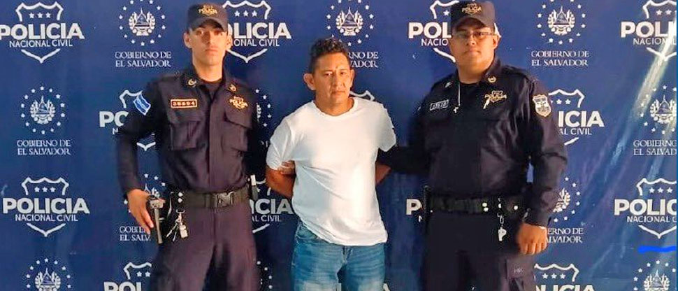 Tras ataque de celos, sujeto lesiona con un cuchillo a su expareja y exsuegra en San Miguel