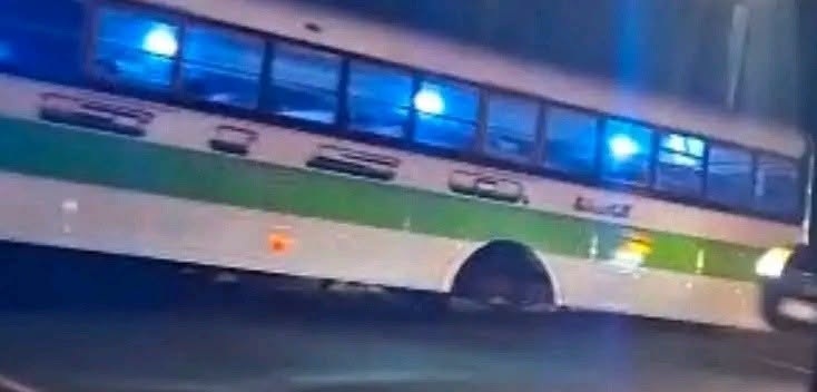 Bus de la ruta 205 pierde el eje trasero en la carretera a Los Chorros