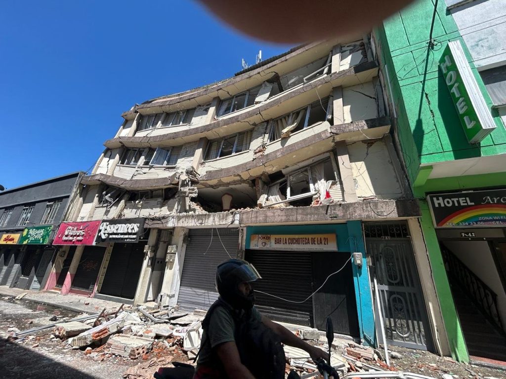 Confirma que al menos 69 personas fallecieron en terremoto que azotó Colombia esta mañana